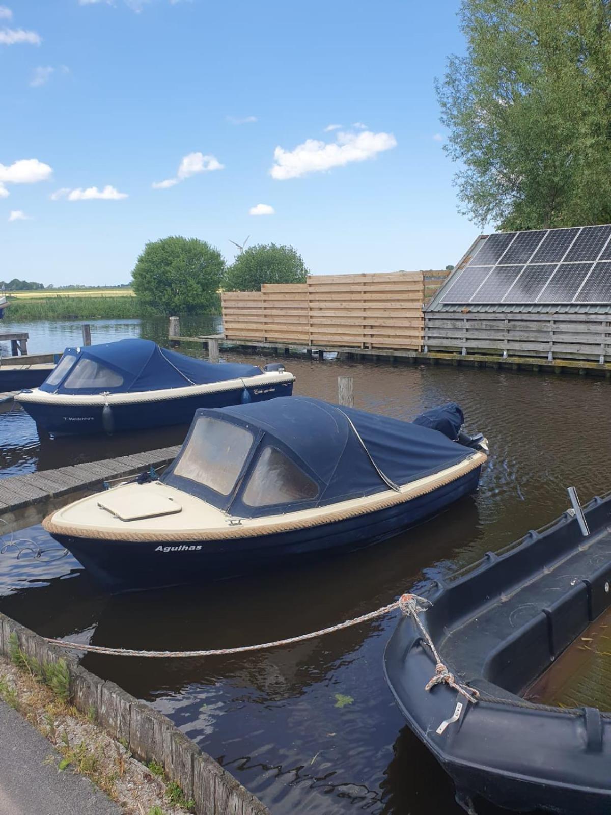 Boat Allemansfreon - Kamperen Op Het Water - Niet Om Mee Te Varen - Read Host Profile-Lees Hostprofiel Jutrijp 外观 照片