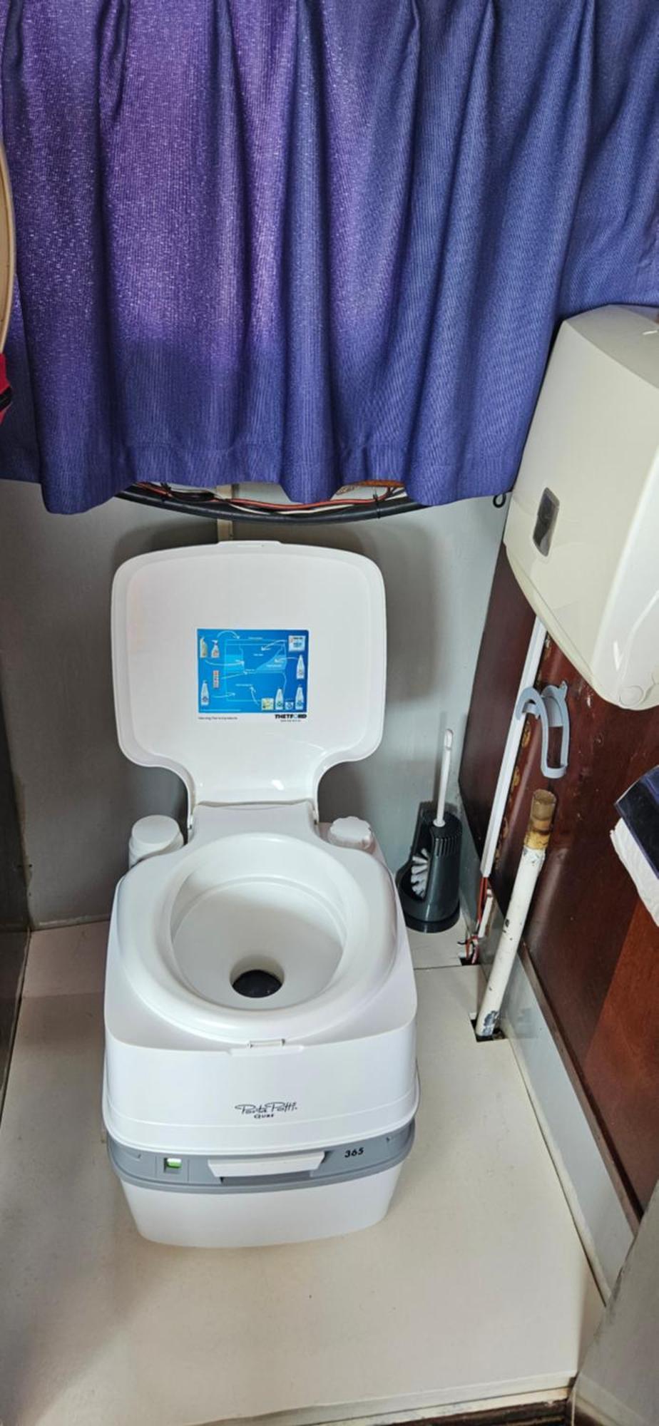 Boat Allemansfreon - Kamperen Op Het Water - Niet Om Mee Te Varen - Read Host Profile-Lees Hostprofiel Jutrijp 外观 照片