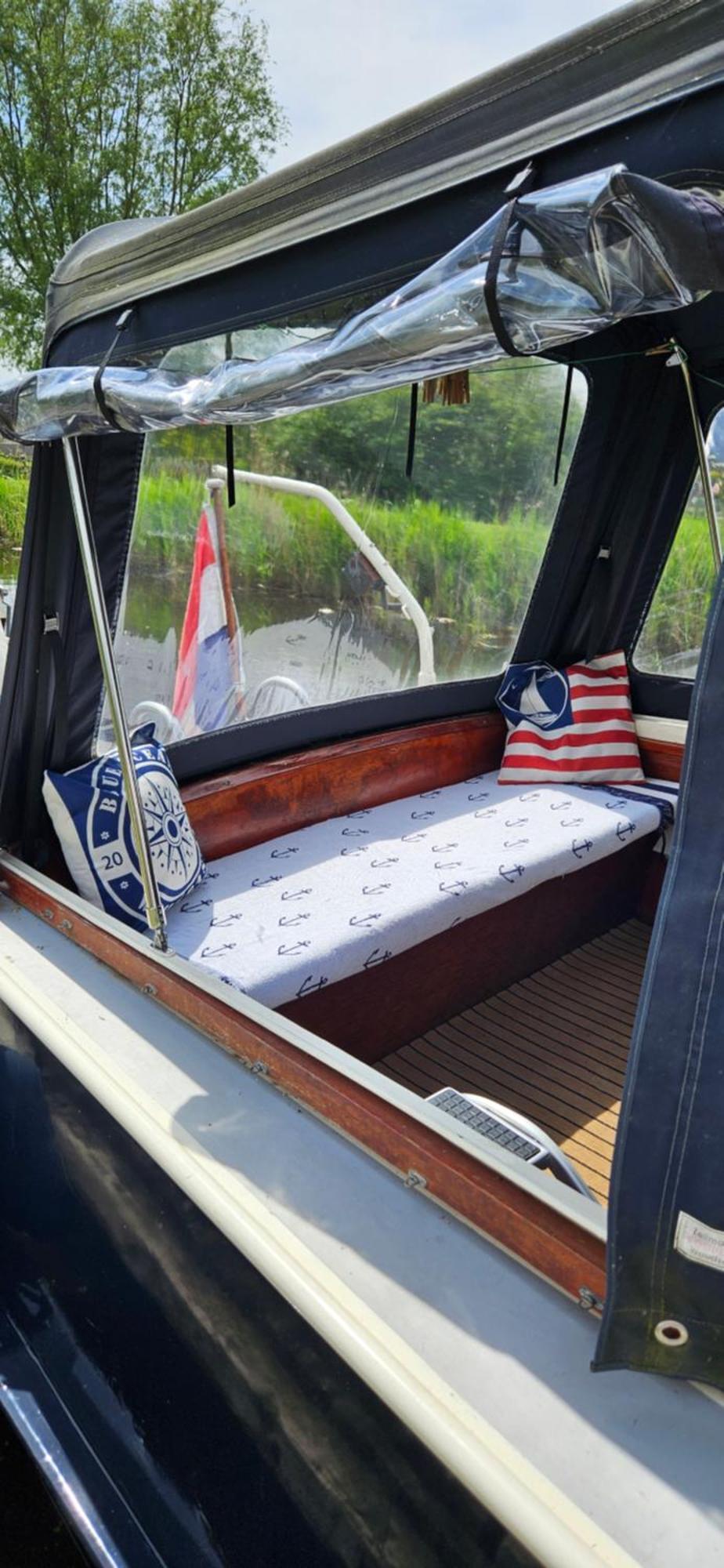 Boat Allemansfreon - Kamperen Op Het Water - Niet Om Mee Te Varen - Read Host Profile-Lees Hostprofiel Jutrijp 外观 照片